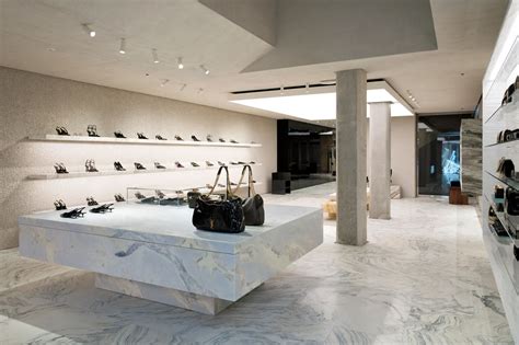 Saint Laurent Stores in Hungary .